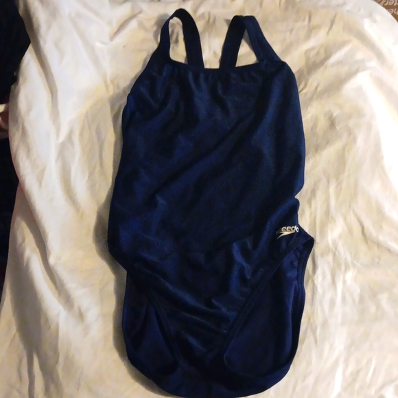 Like-new Speedo One piece swimsuit - Picture 1 of 8